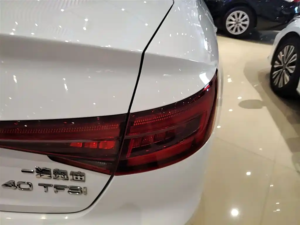 Audi A4L 2018 30th Anniversary 40 TFSI Progressive фото 8