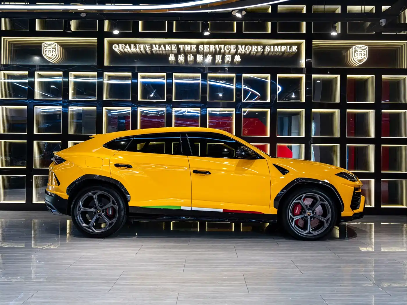 Фото 7 - Lamborghini Urus