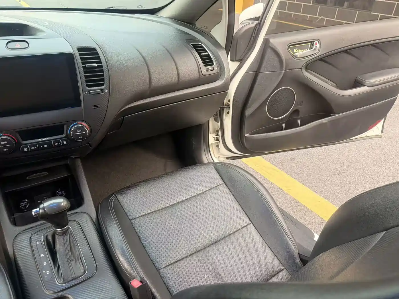 Photo 17 - Kia K3