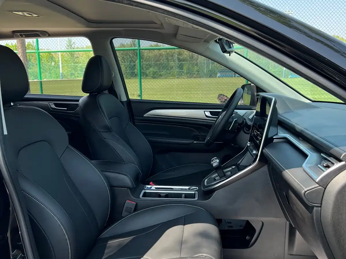 Фото 8 - Haval M6
