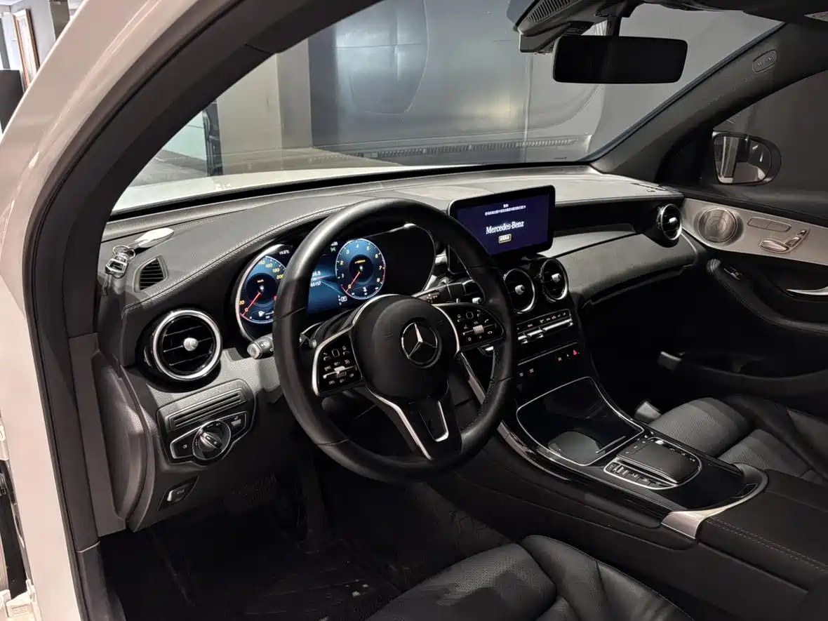 Mercedes-Benz GLC Coupe 2021 GLC 260 4MATIC Coupe SUV фото 8