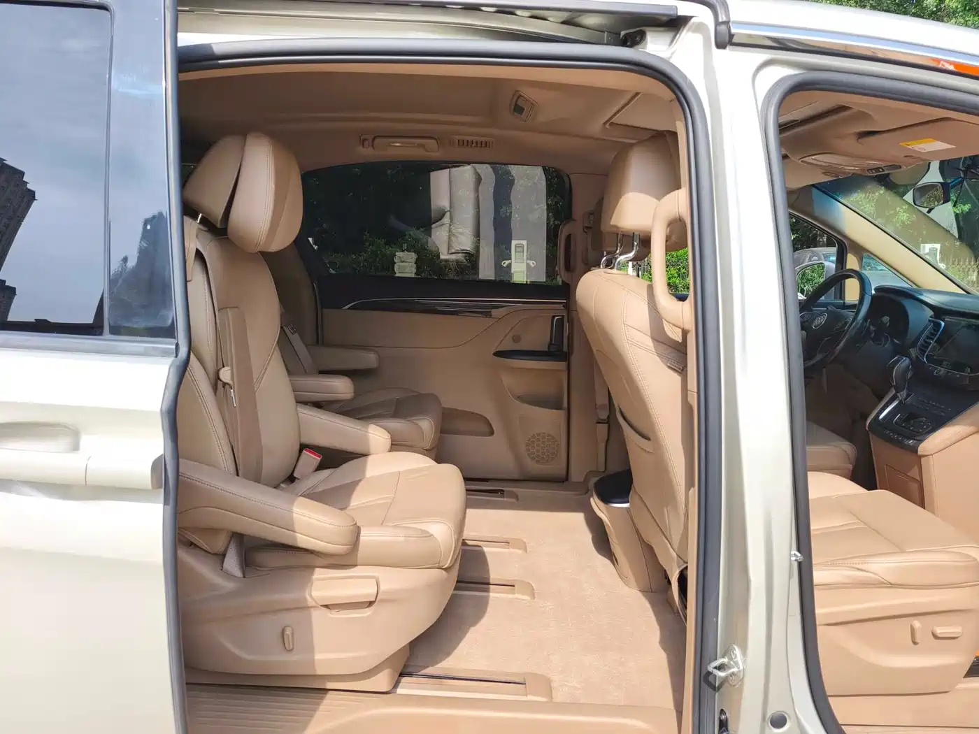 Buick GL8 2017 ES 28T Premium China V фото 13
