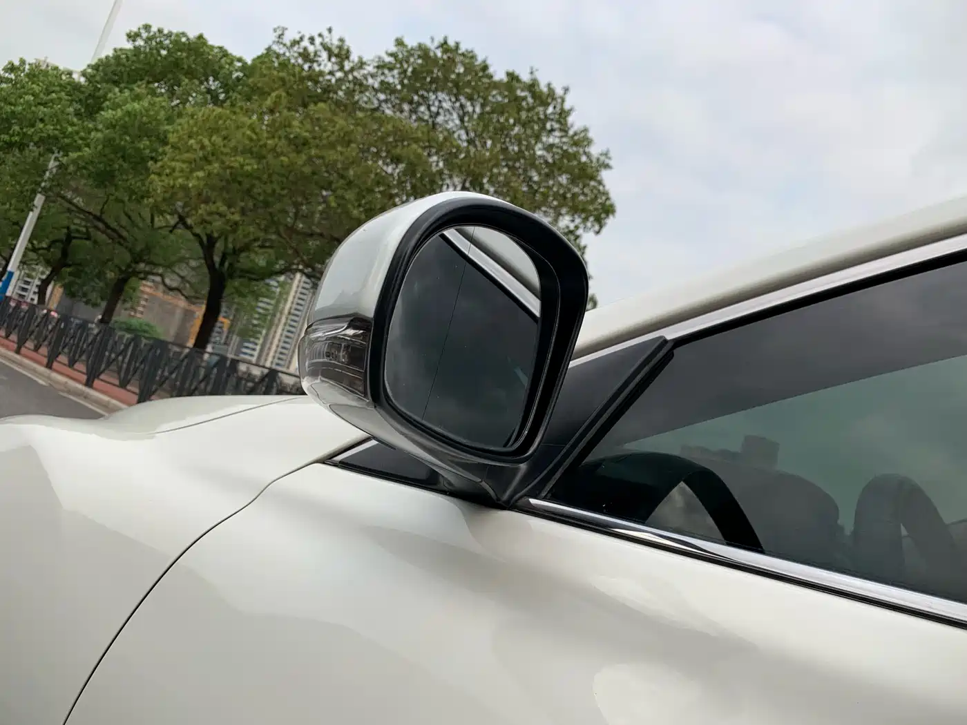 Toyota Reiz 2013 2.5V Premium Edition фото 8