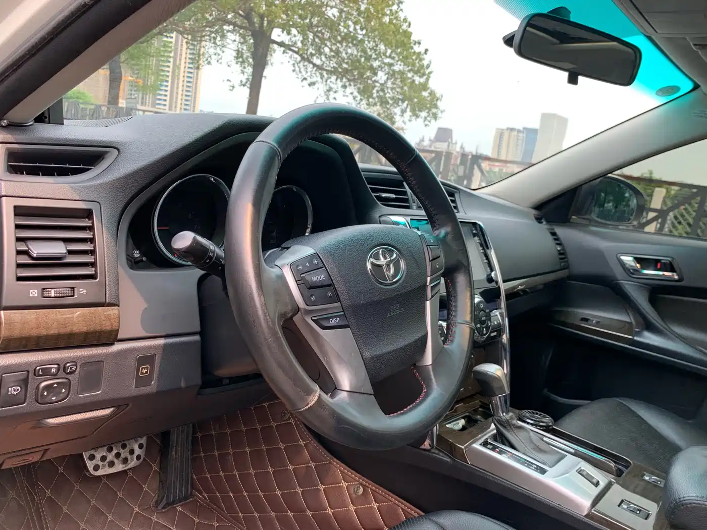Toyota Reiz 2013 2.5V Premium Edition фото 16