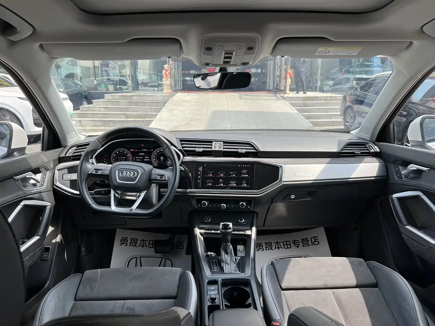 Audi Q3 2022 35 TFSI Fashion Dynamic фото 11