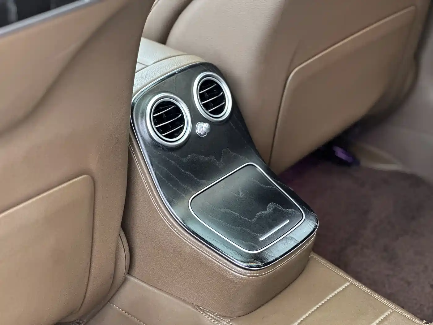 Mercedes-Benz E-Class New Energy 2022 E 350 e L Plug-in Hybrid Sedan фото 10