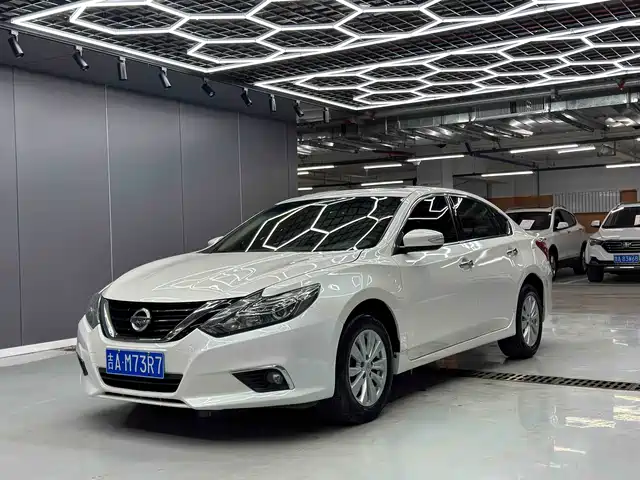 NISSAN TEANA