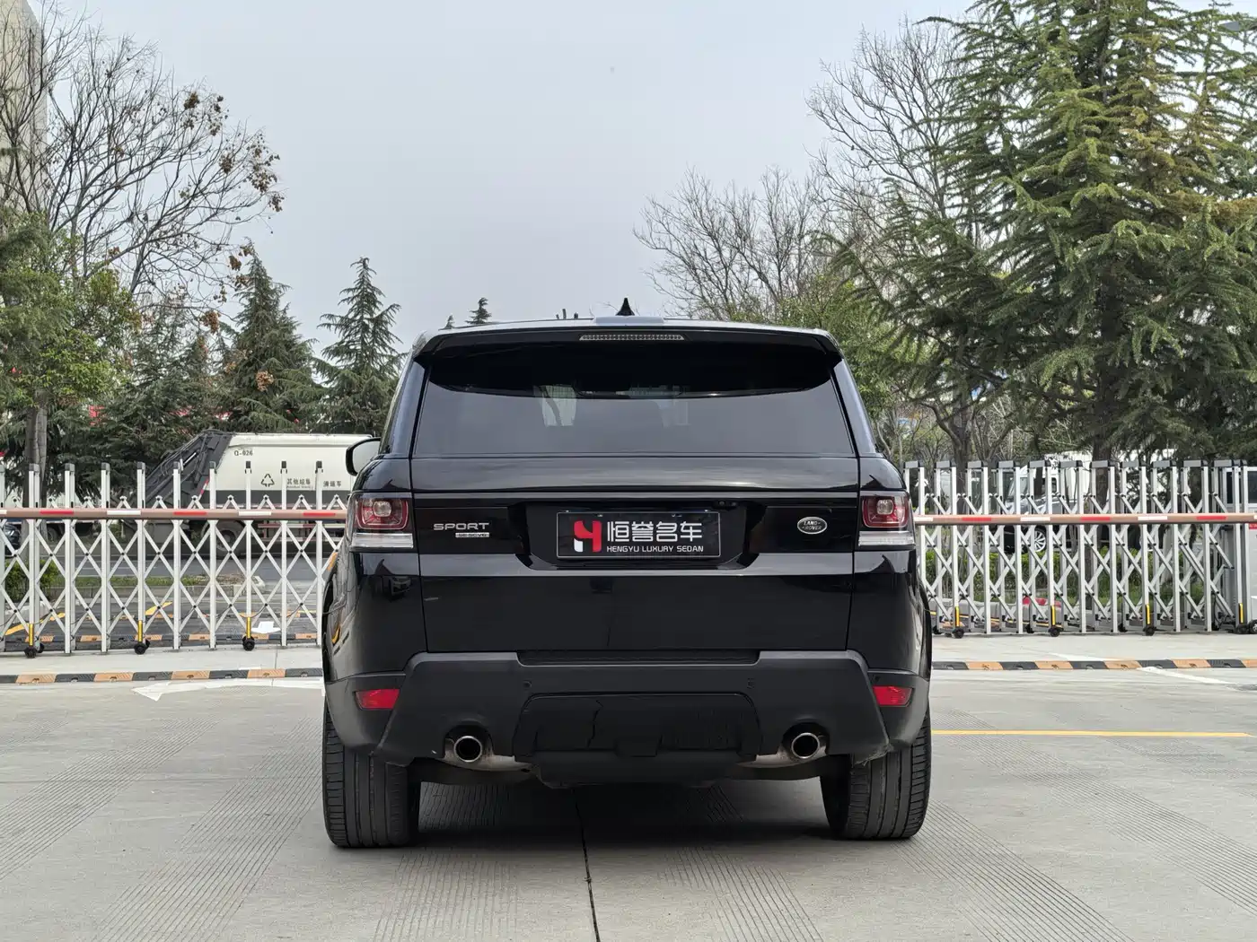 Land Rover Range Rover Sport 2017 3.0 SC V6 SE фото 27