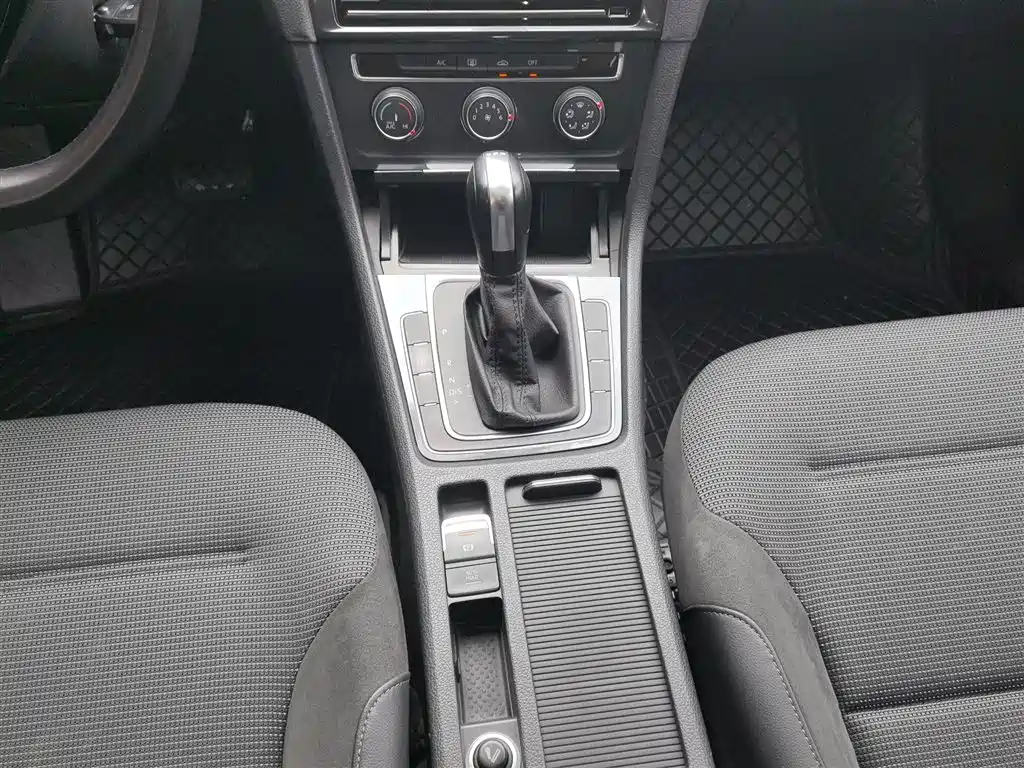 Volkswagen Golf 2019 280TSI DSG Comfort (China V) фото 10
