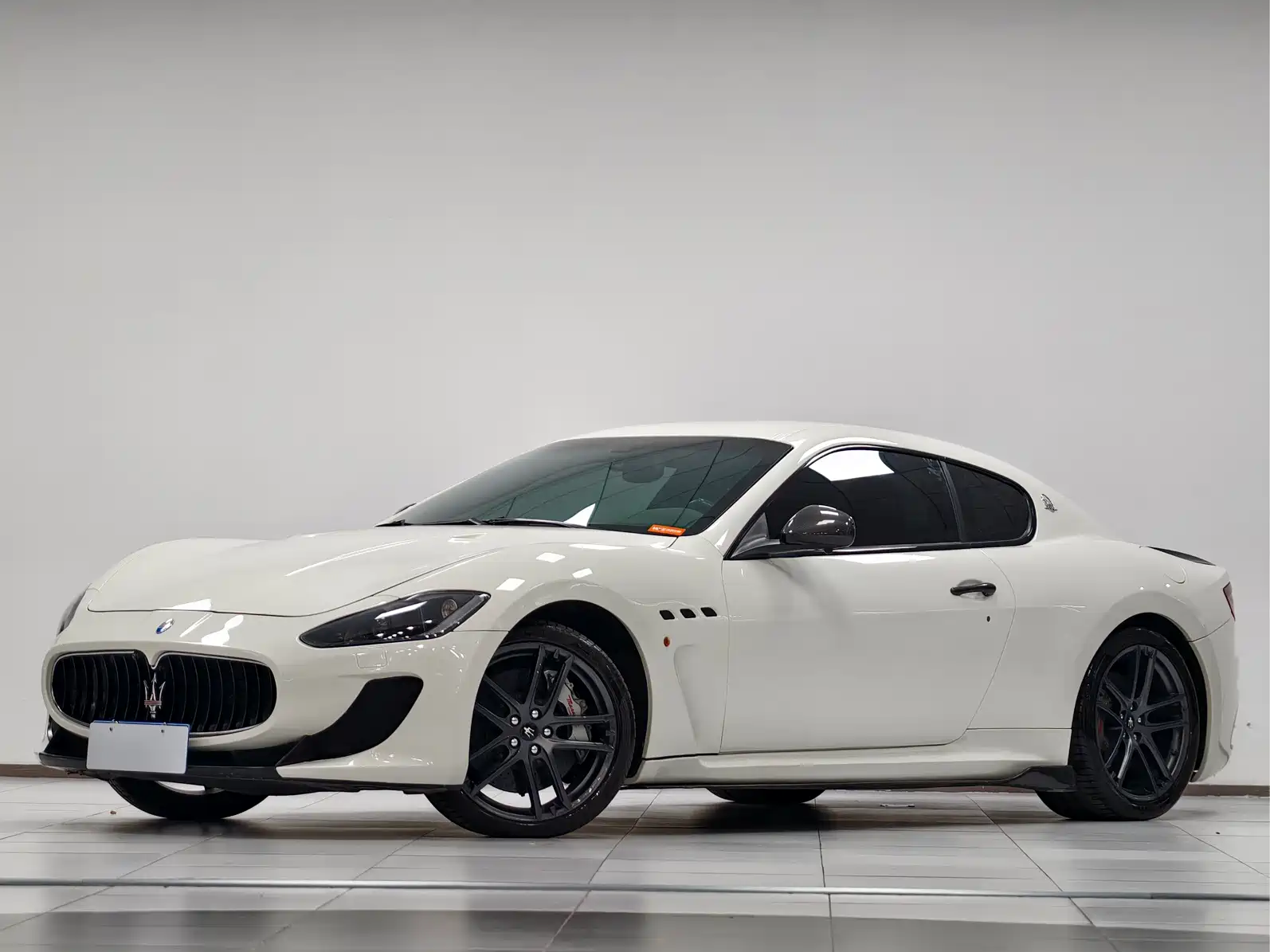 صورة 1 - Maserati GranTurismo
