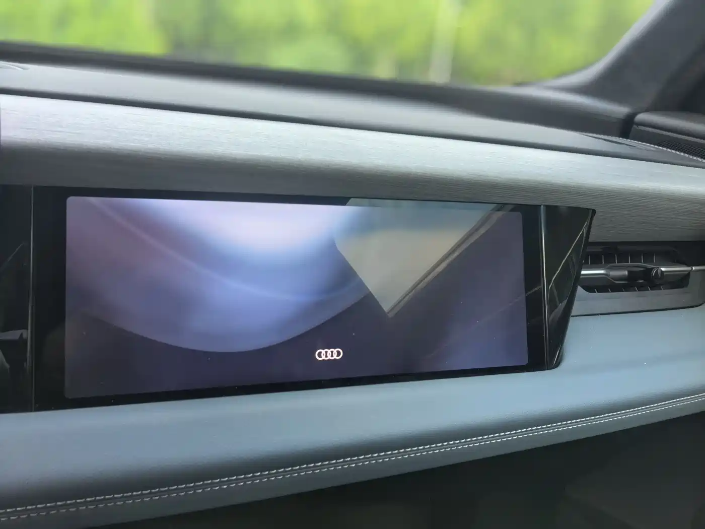 Audi Q6L e-tron 2025 Model Pioneer Edition фото 20