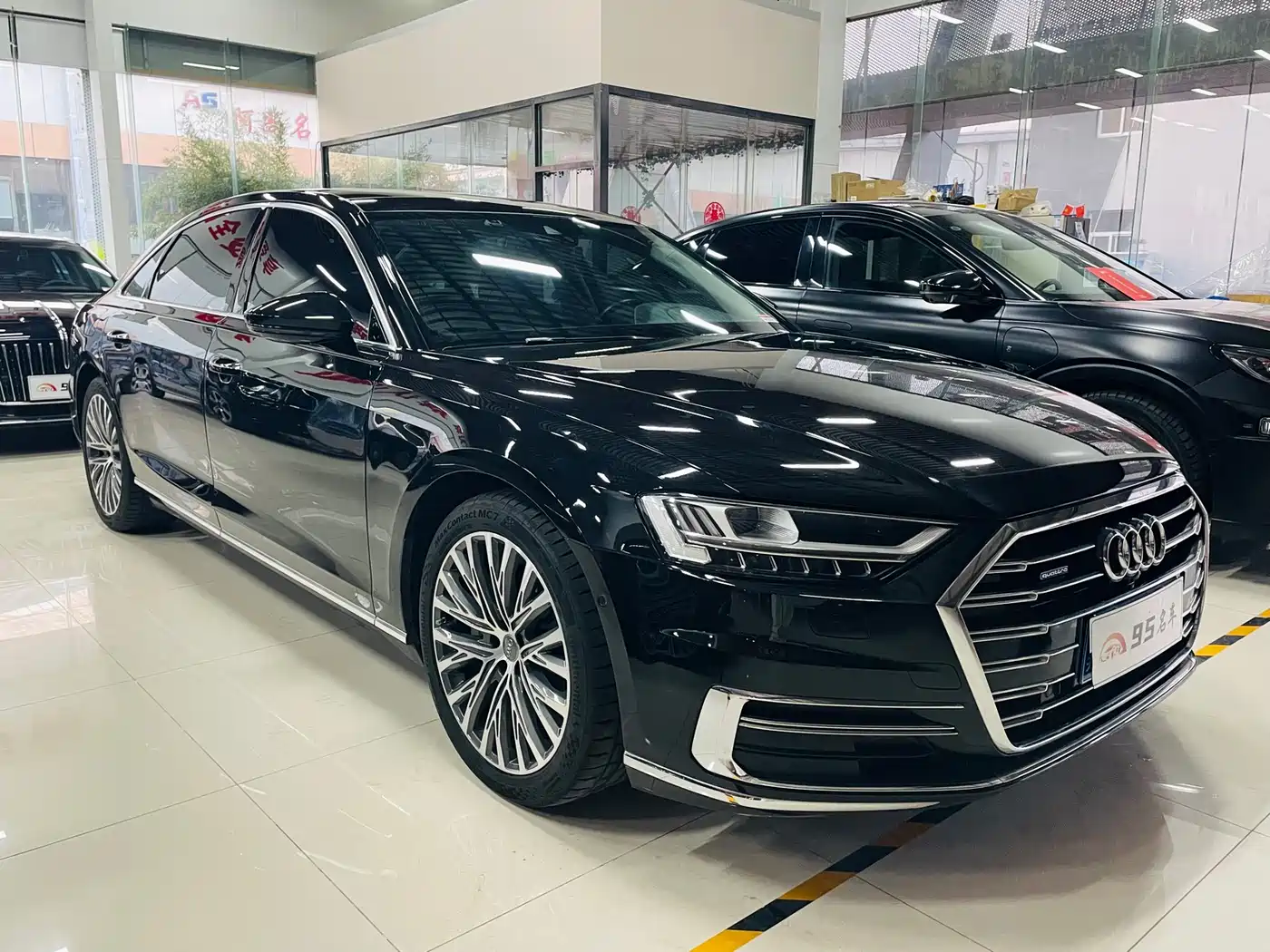 Audi A8 2021 A8L 55 TFSI quattro Luxury фото 3