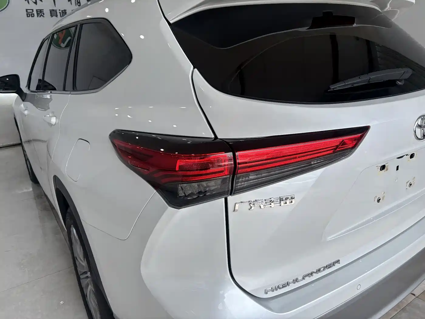 Toyota Highlander 2022 380T 4WD Premium 7-Seater фото 8