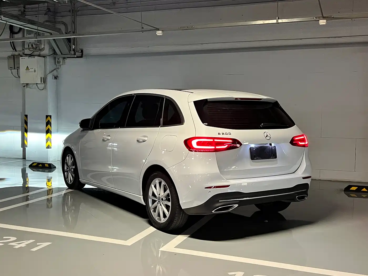 MERCEDES-BENZ CLASS B