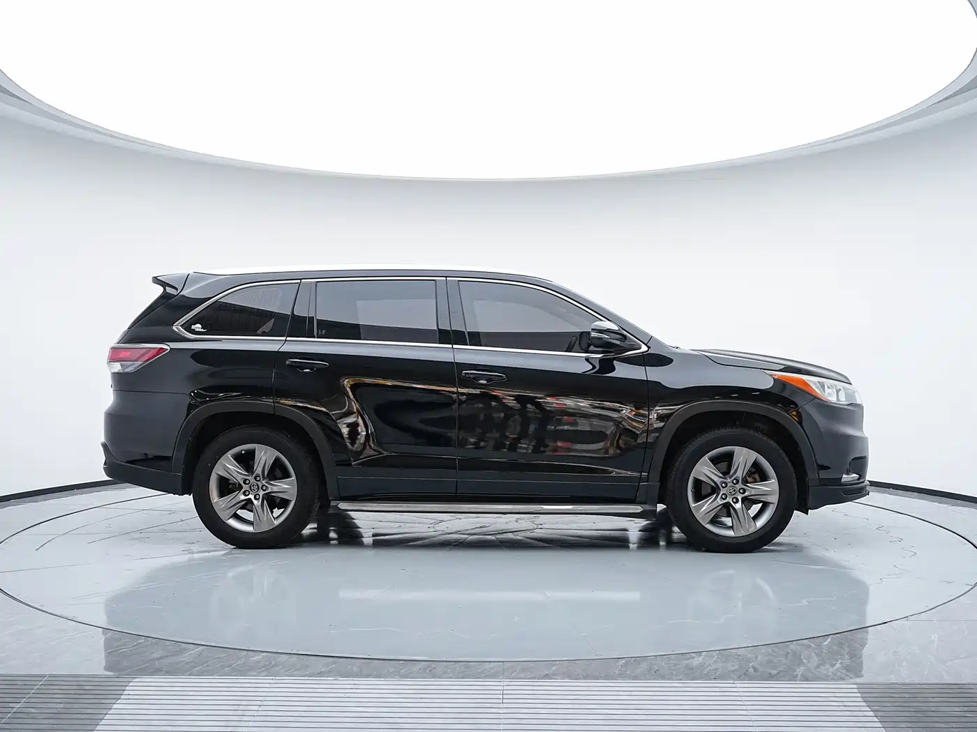 Toyota Highlander 2015 2.0T FWD Luxury Edition 7-seater фото 4