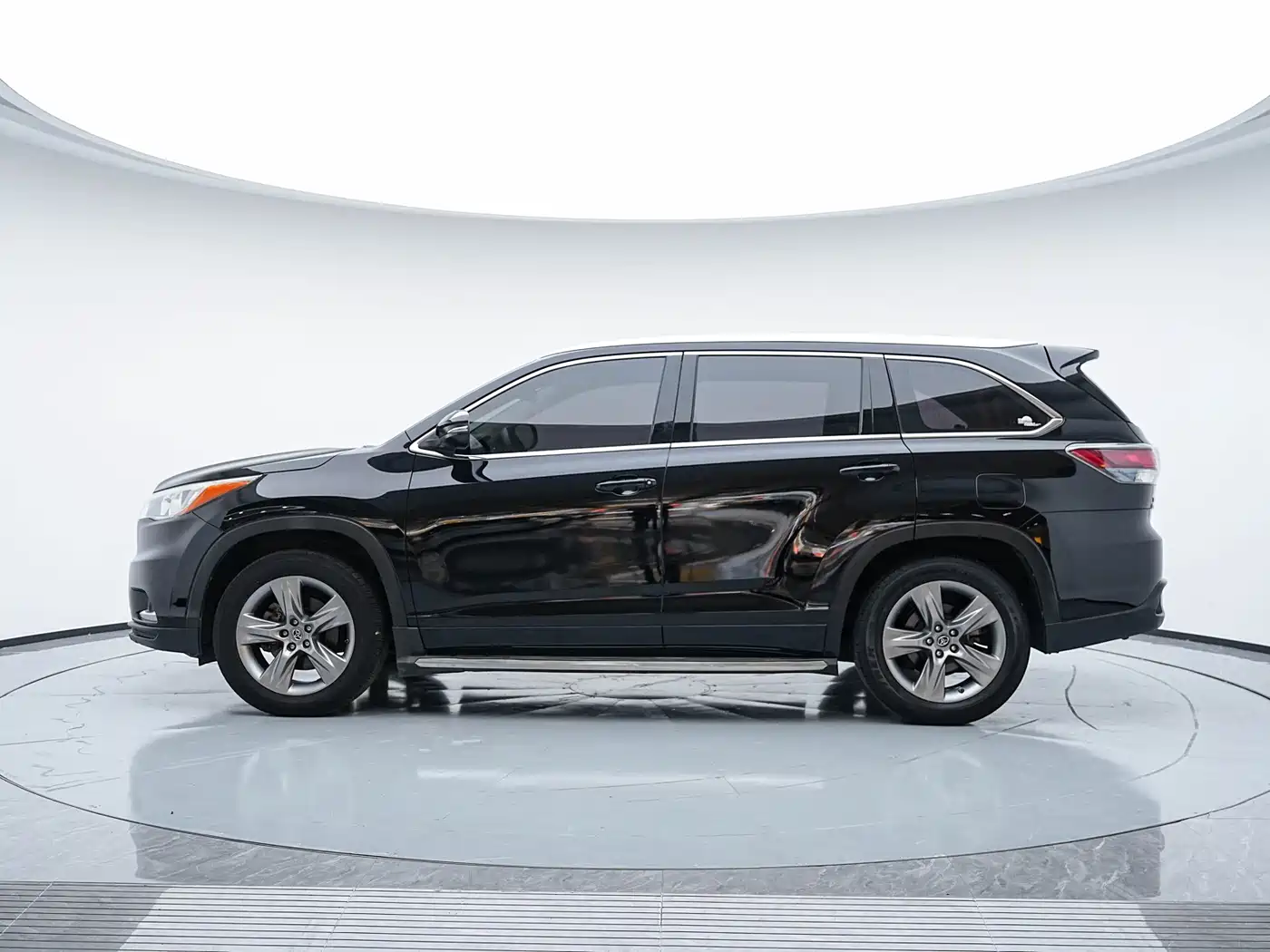 Toyota Highlander 2015 2.0T FWD Luxury Edition 7-seater фото 5