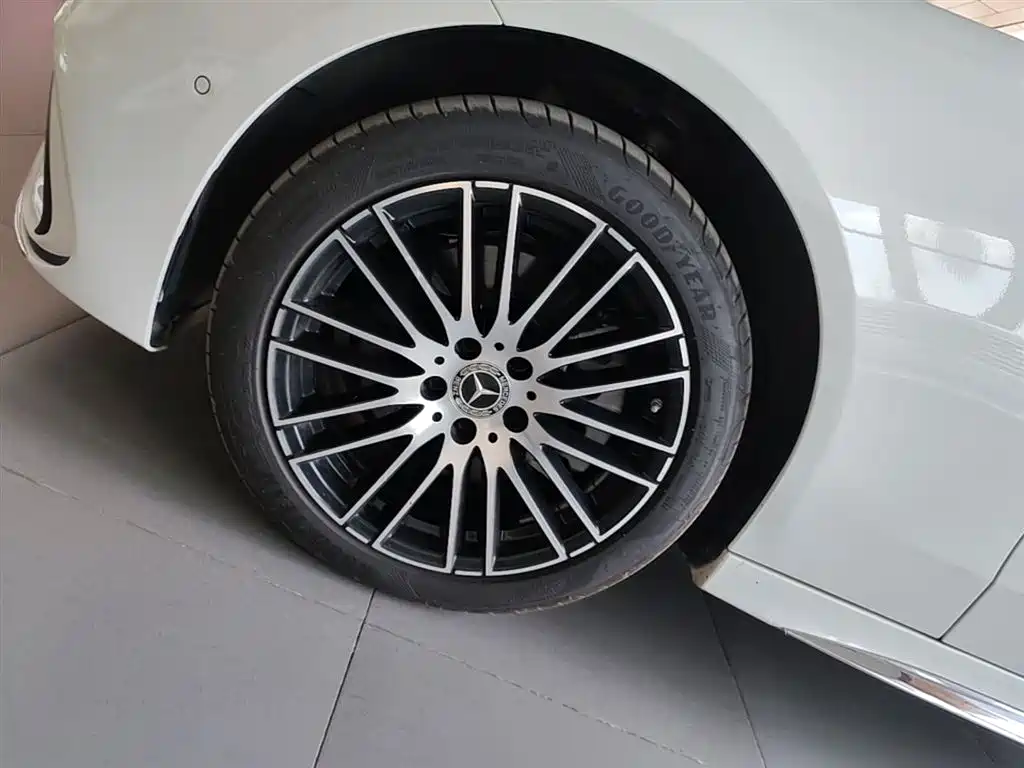 Mercedes-Benz C-Class 2025 C 260 L Sport Edition фото 23