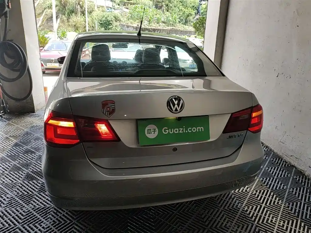 Volkswagen Jetta 2015 1.4L Manual Comfort фото 6
