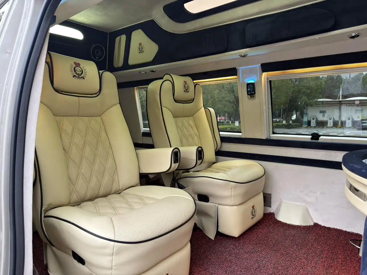Ford E350 2012 2011 5.4L Standard Yacht Edition