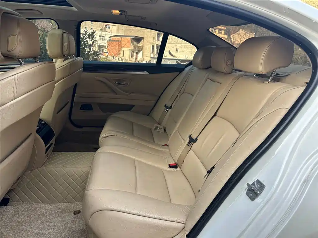 BMW 5 Series 2012 523Li Luxury фото 17