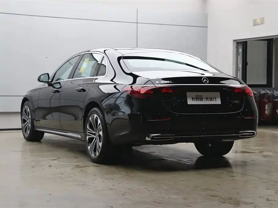 Mercedes-Benz E-Class 2026 E 300 L Luxury фото 34