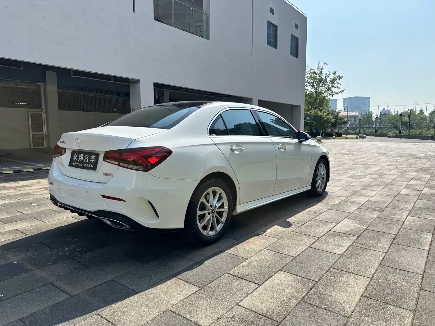 Mercedes-Benz A-Class 2021 A 200 L Sport Sedan Fashion Edition фото 6