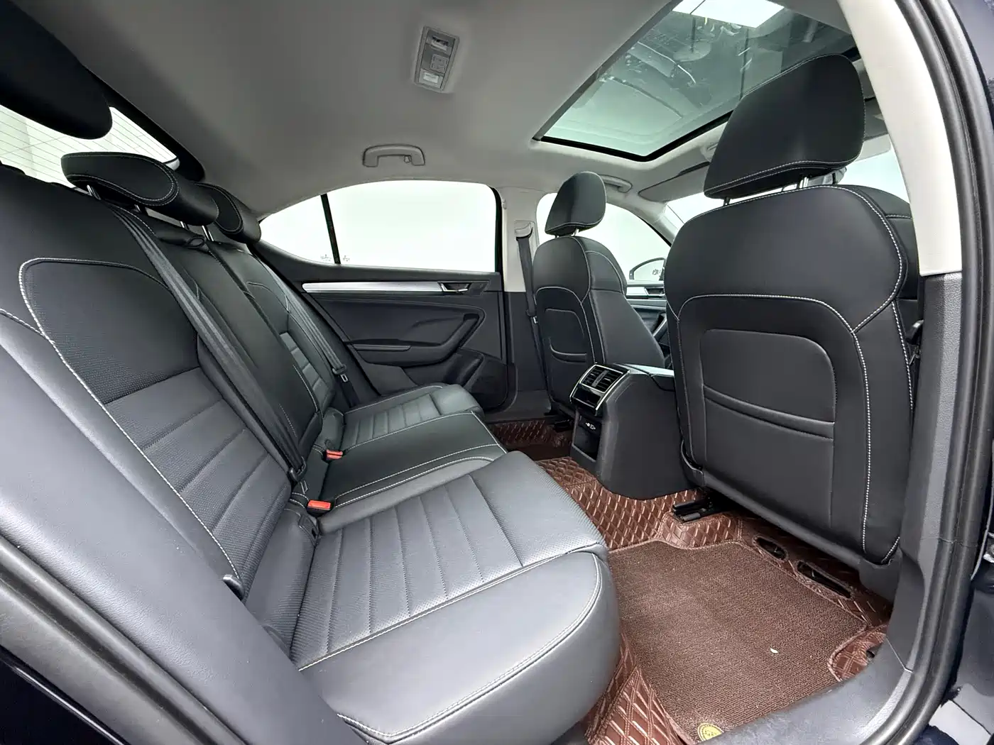 Škoda Superb 2023 Facelift TSI280 DSG Premium Edition фото 9
