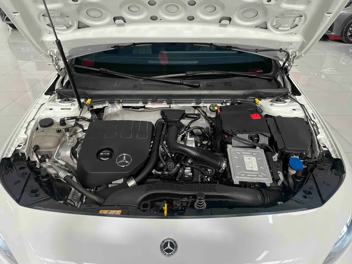 Mercedes-Benz A-Class 2022 A 180 L Sport Sedan фото 14