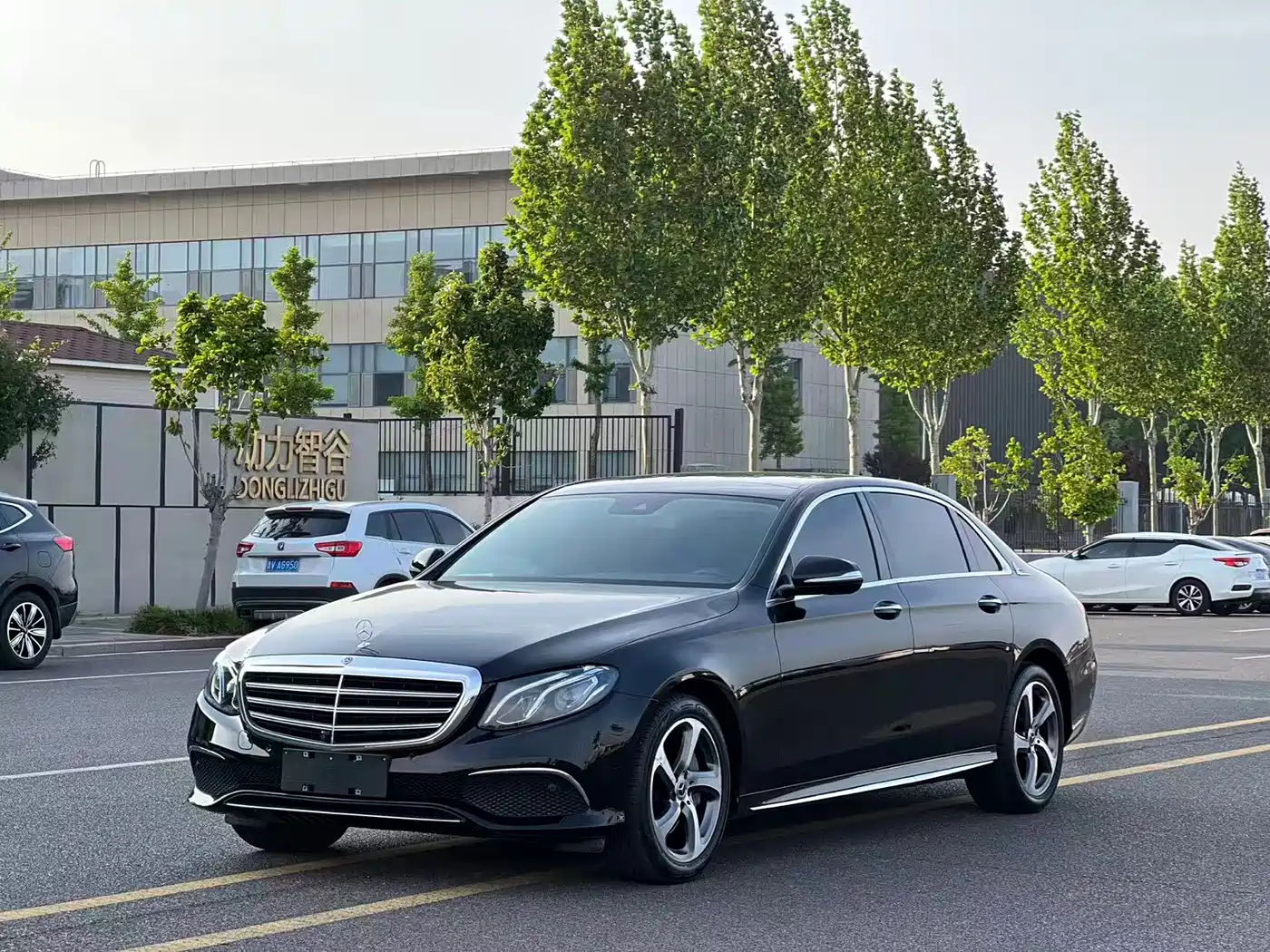 Mercedes-Benz E-Class 2017 E 300 L Sport Luxury