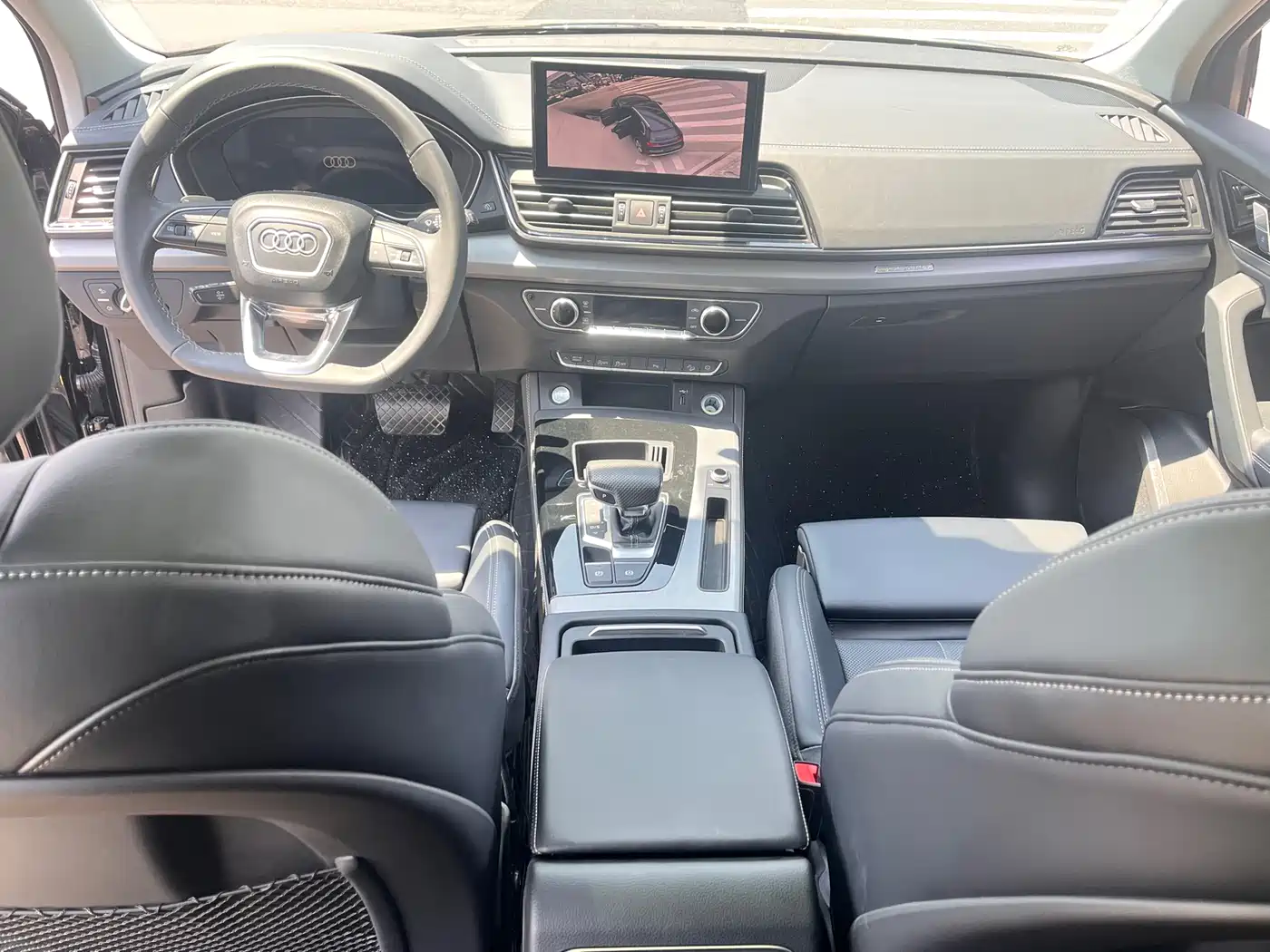 Audi Q5L 2024 Model 40 TFSI Luxury Dynamic фото 6