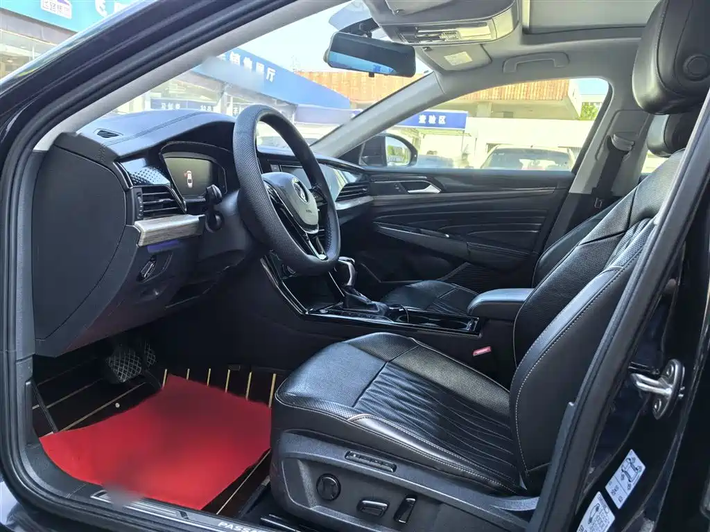 Volkswagen Passat 2019 330TSI Luxury Edition China VI фото 9