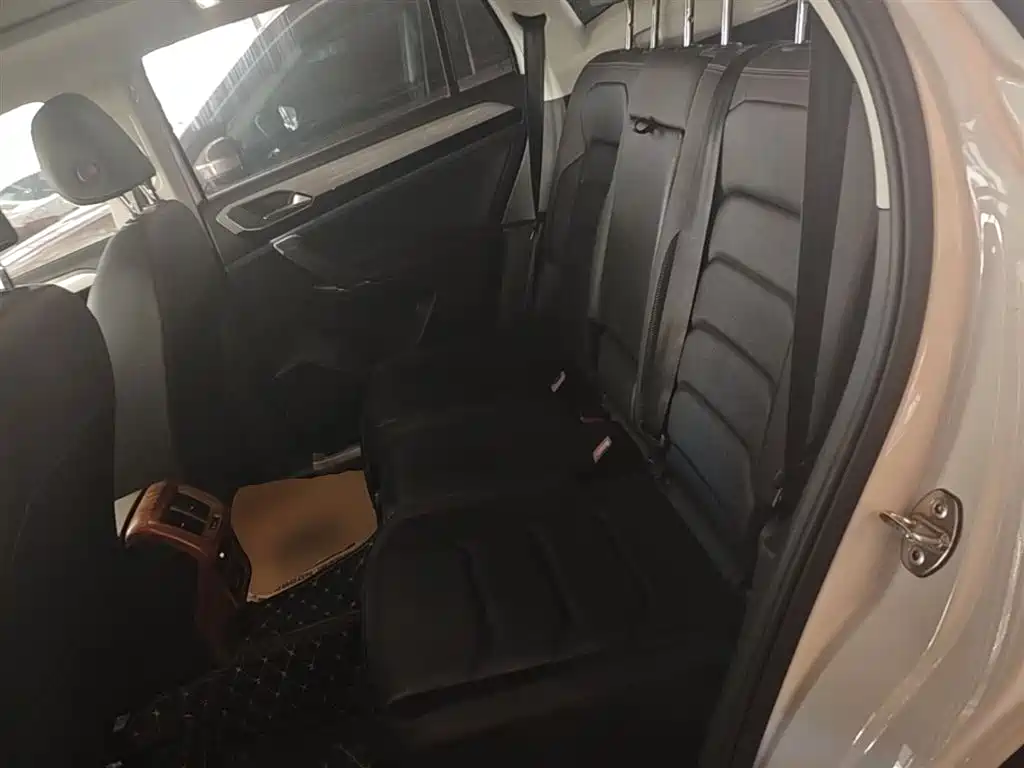 Volkswagen Tayron 2019 Expedition 280TSI 2WD Luxury (China VI) фото 17