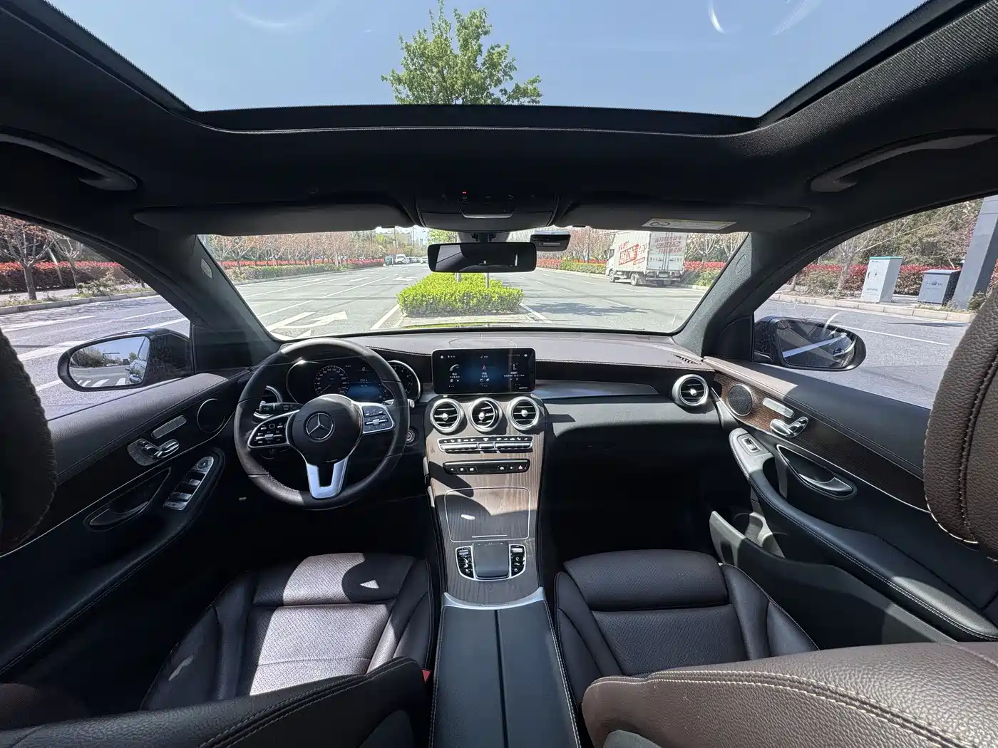 Mercedes-Benz GLC 2021 GLC 260 L 4MATIC Luxury фото 4