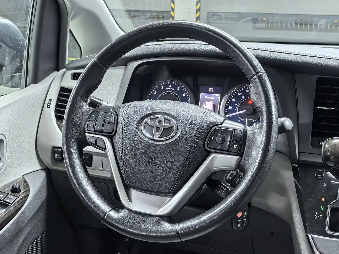 Toyota Sienna 2015 3.5L 2WD L фото 14