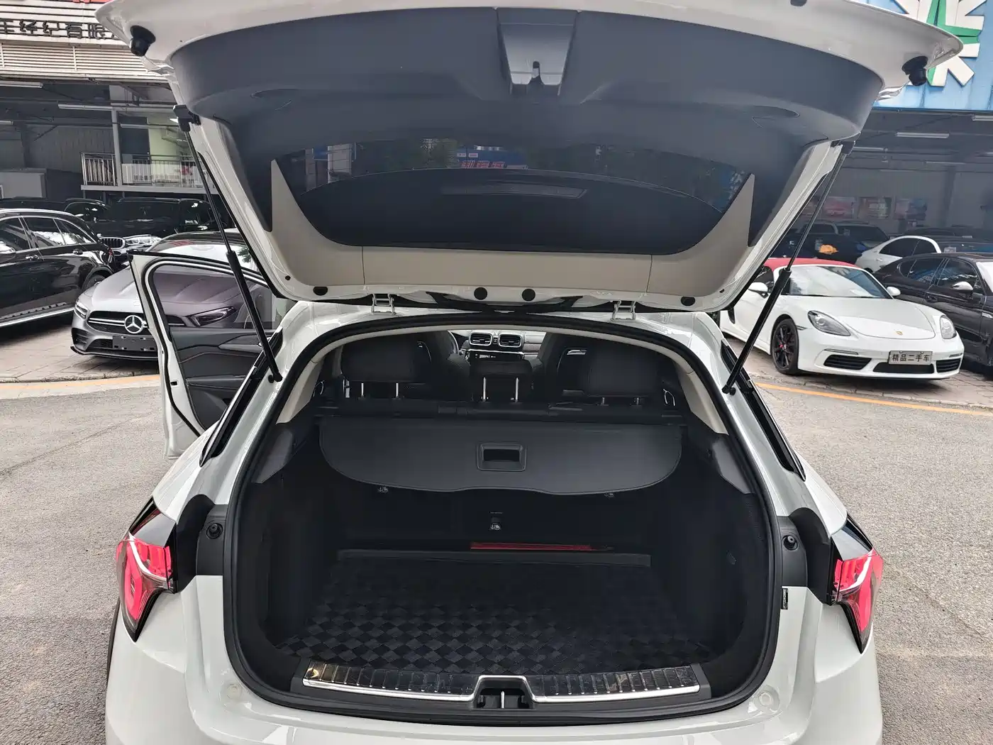 Lynk & Co 02 2019 1.5T DCT FWD Jin Pro Version China VI фото 14