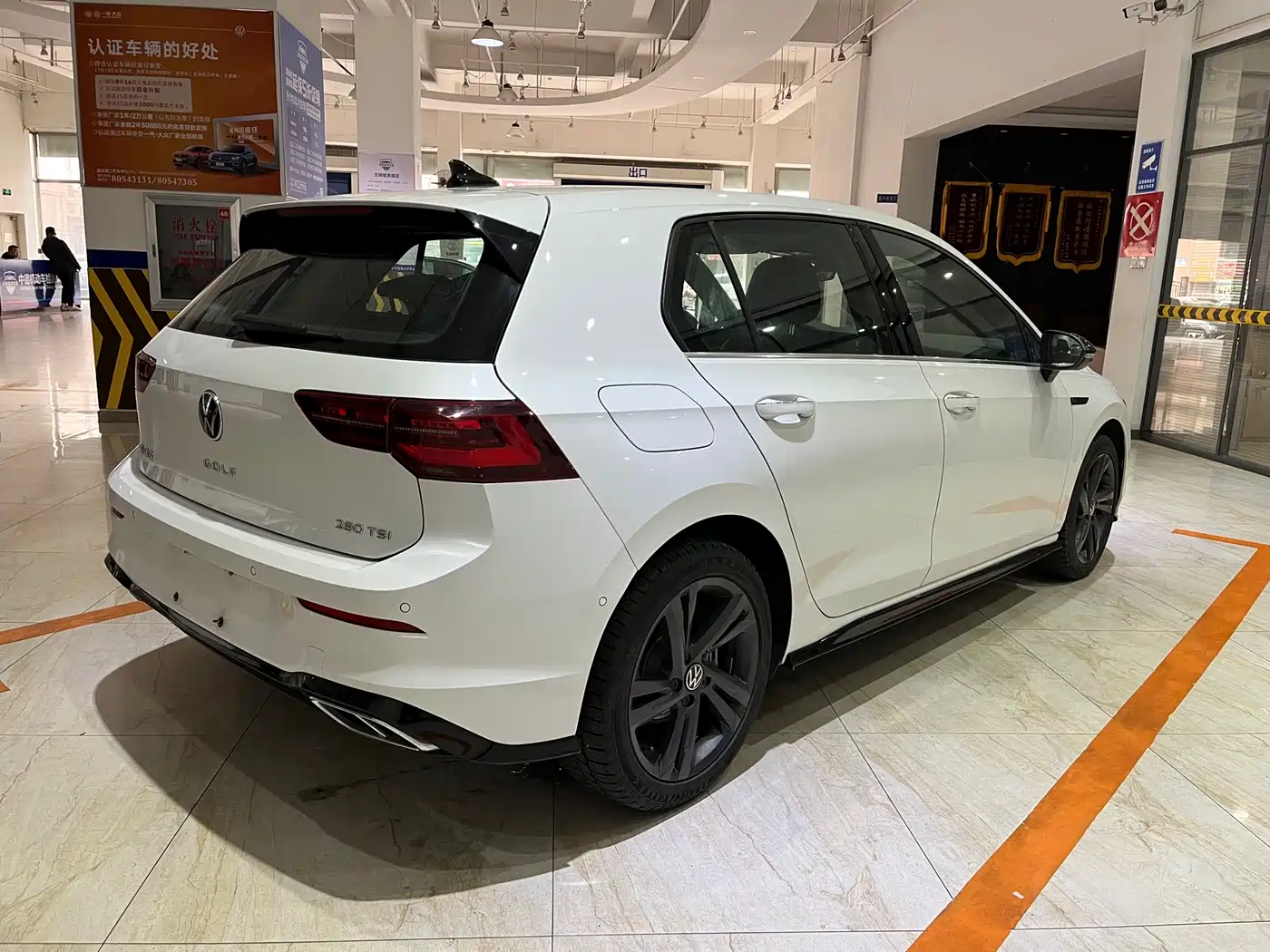 Volkswagen Golf 2021 280TSI DSG R-Line фото 4