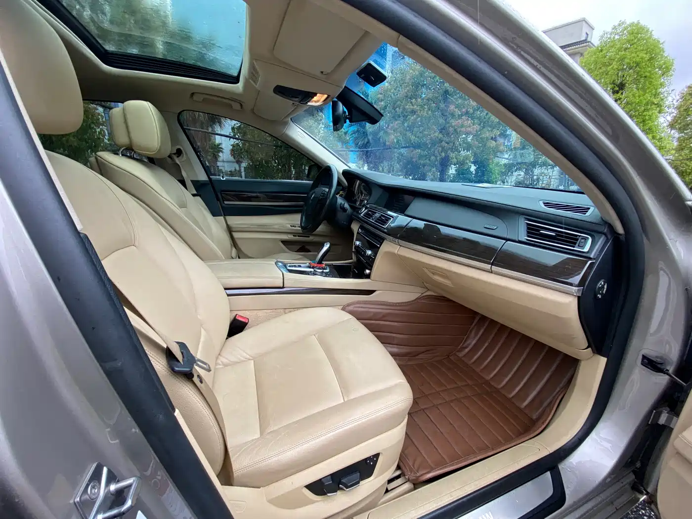 BMW 7 Series 2011 730Li Elegance фото 11