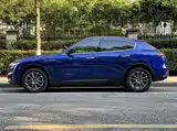 Photo 3 - Maserati Levante