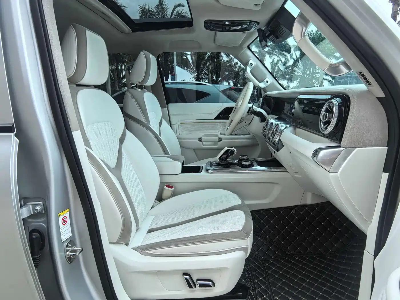 TANK CO CREATION TANK 300