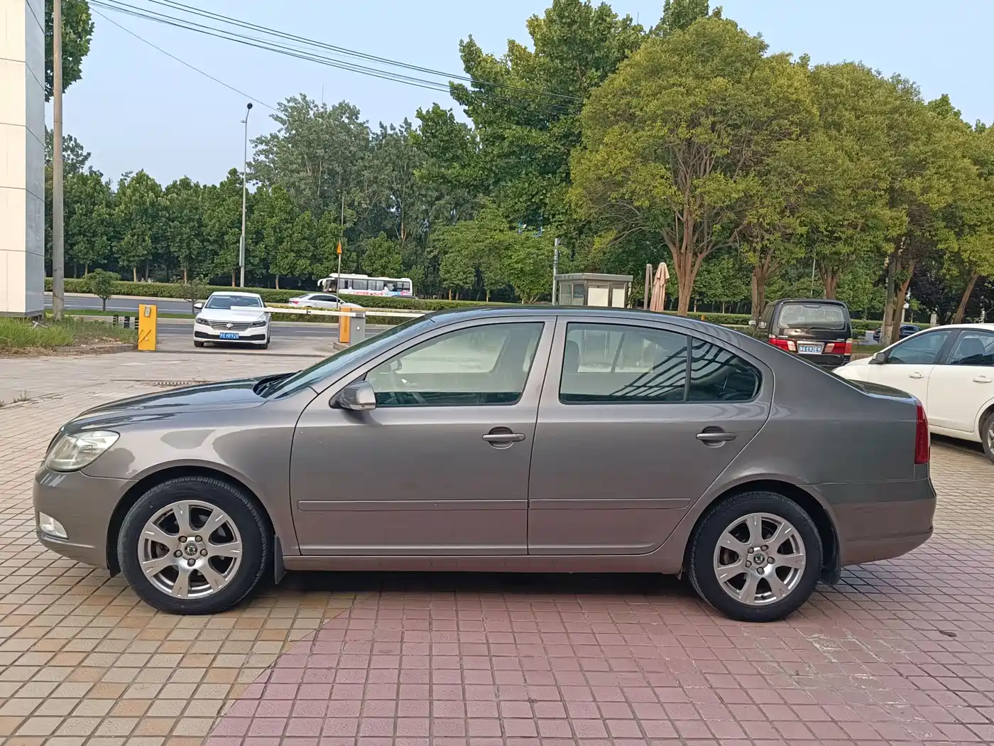 Škoda Octavia 2010 2010 1.6L Auto Comfort