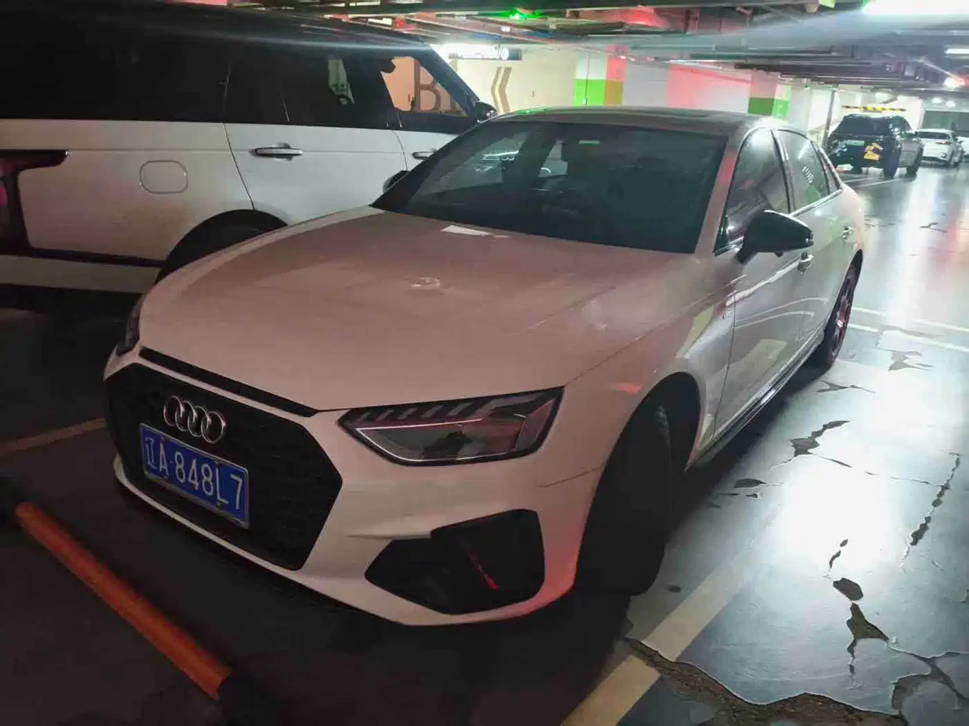 Photo 3 - Audi A4L