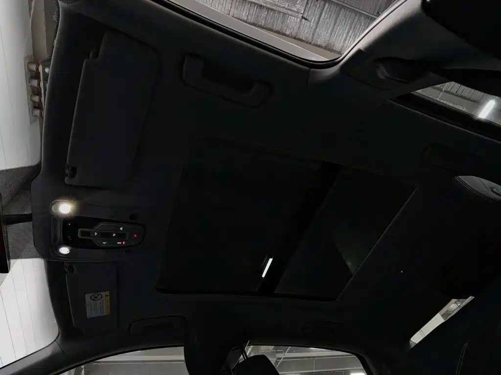 Фото 14 - Audi A4L