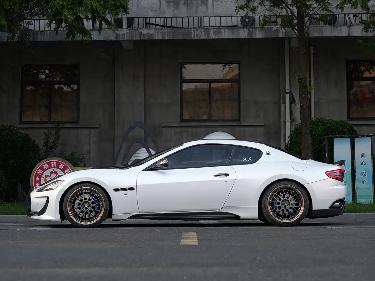 Maserati GranTurismo 2010 2009 4.7L Sport Automatic