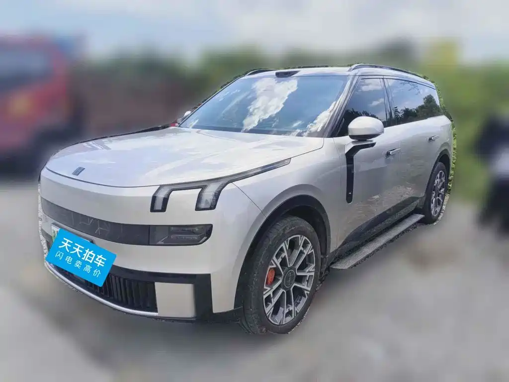  Lynk & Co Lynk & Co 900 2025 2.0T Ultra