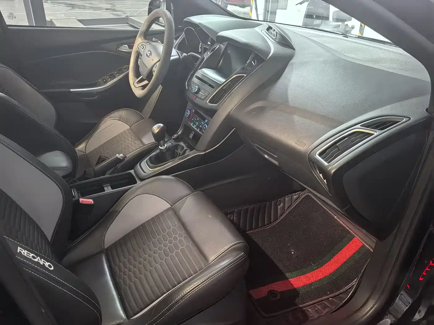 Ford Focus (Import) 2018 2015 2.0T ST Standard Edition