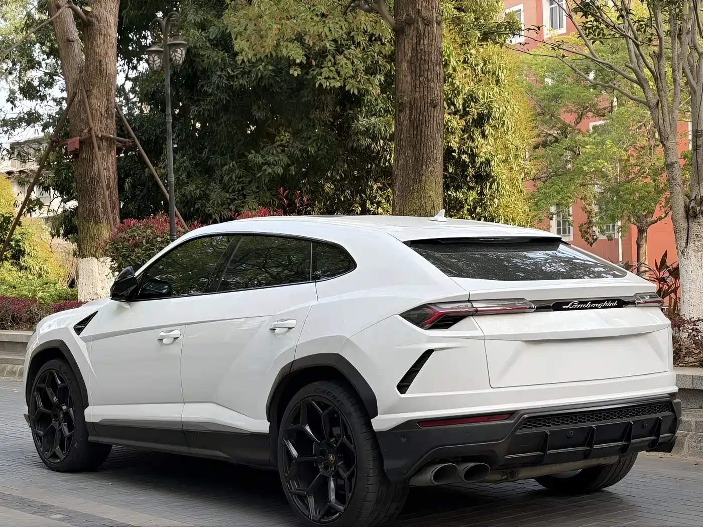 Lamborghini Urus 2018 4.0T V8 фото 3