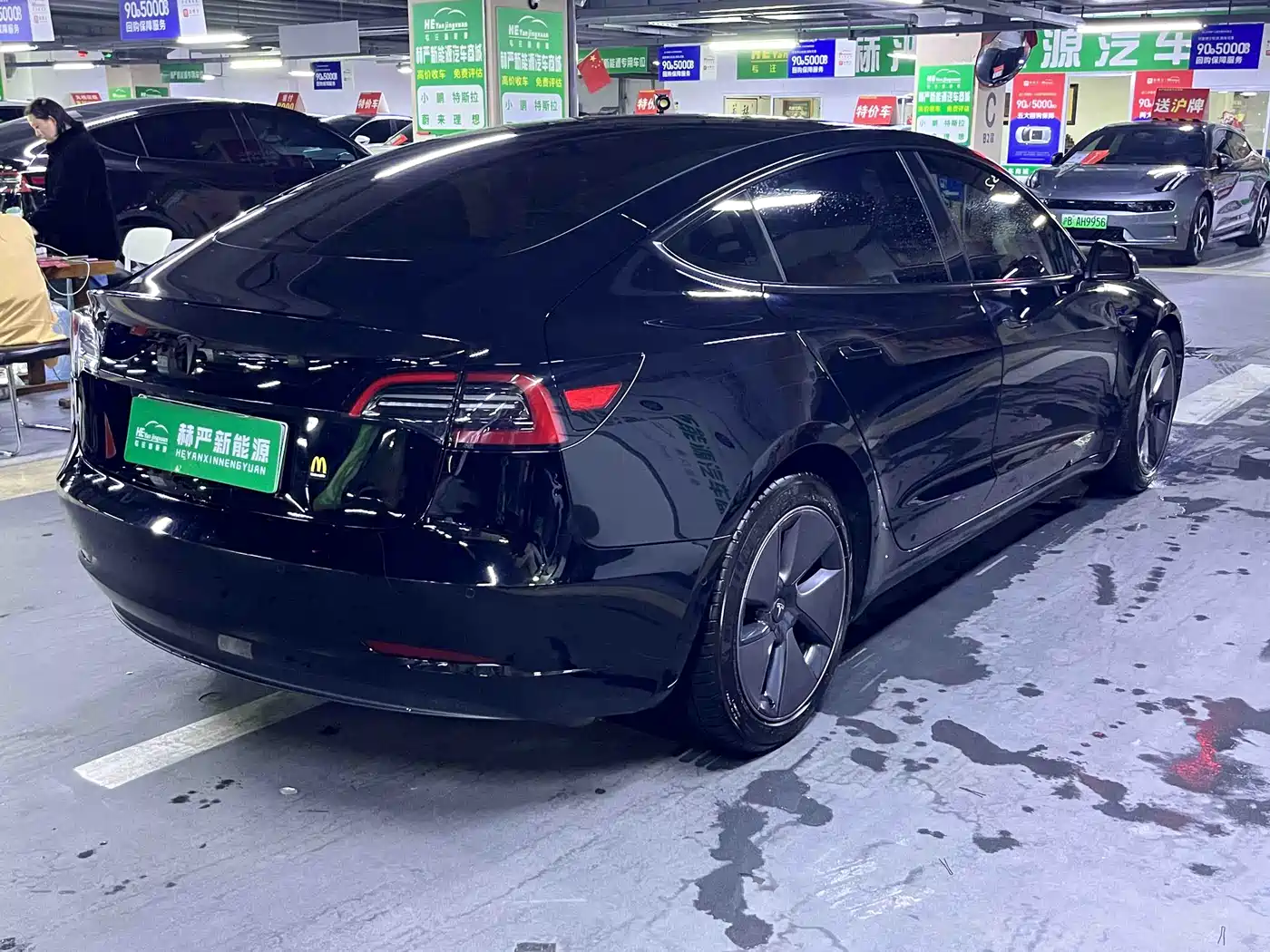 TESLA MODEL 3