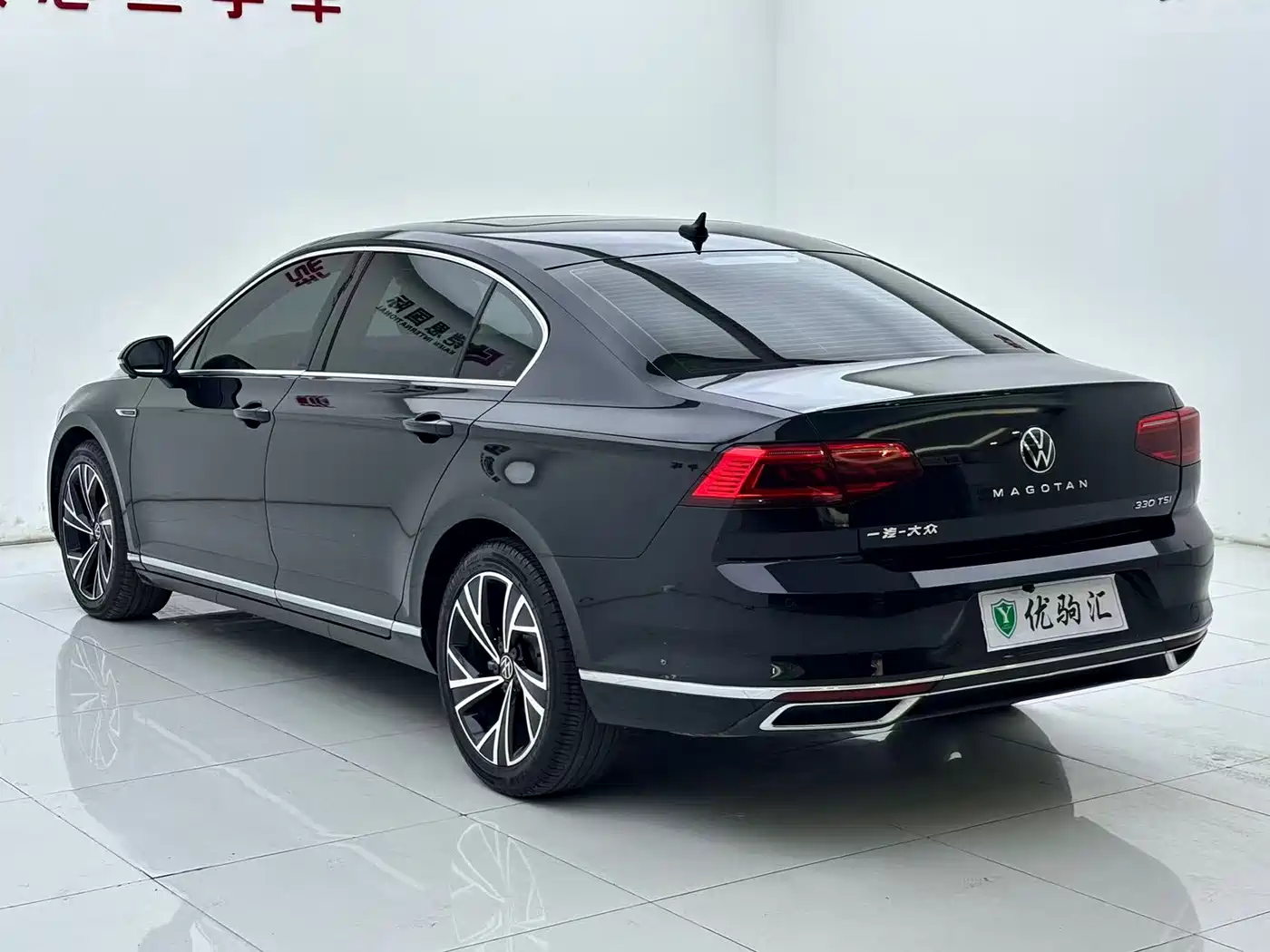 Volkswagen Magotan 2021 330TSI DSG 30th Anniversary Edition фото 5
