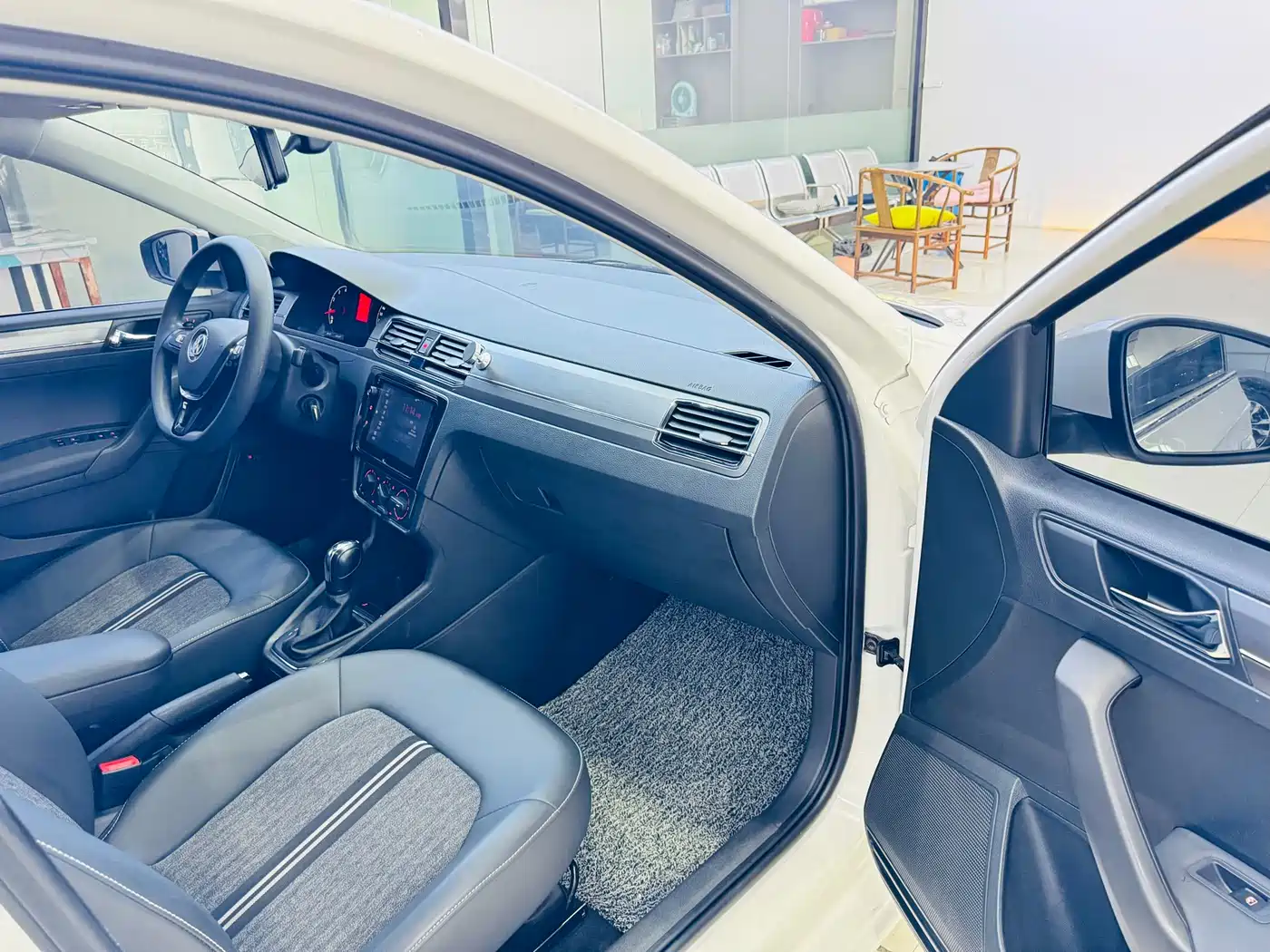 Volkswagen Santana 2021 1.5L Automatic Comfort Edition фото 9