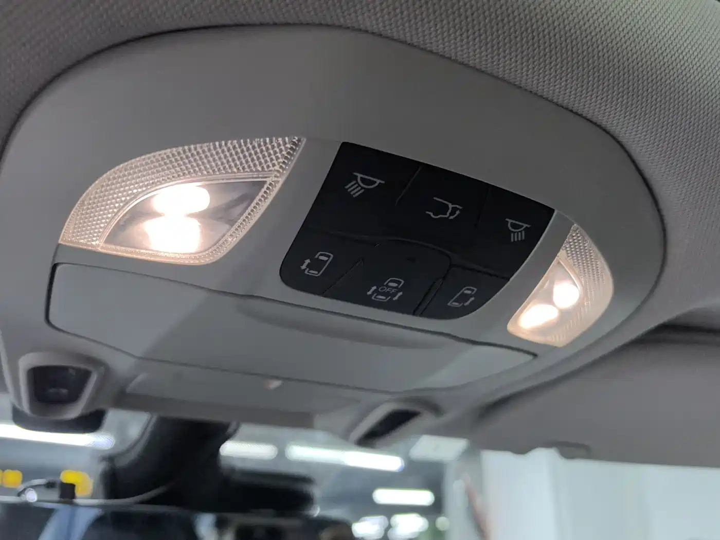 Chrysler Grand Caravan PHEV (Import) 2020 2019 3.6L Plug-in Hybrid